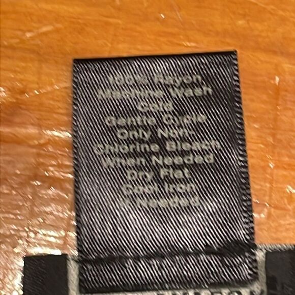 Medium Ann Taylor Loft sleeveless v neck slightl flared hem polka dot/leaf shirt - Picture 11 of 14